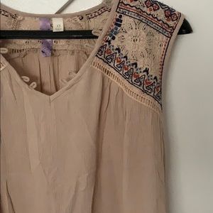 Alya Flowy Lace embroidery top XS